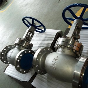 Stainless Steel Globe Valve, 8IN, 600#, A182 F304